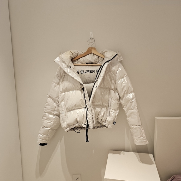 ✨SOLD - Gloss white super Puff short - Picture 2 of 11